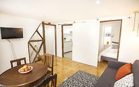 Lovelystay - Alfama Charming Experience!
